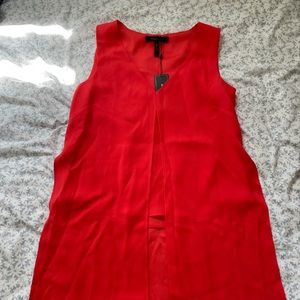 NWT “Hibiscus” High Low Top